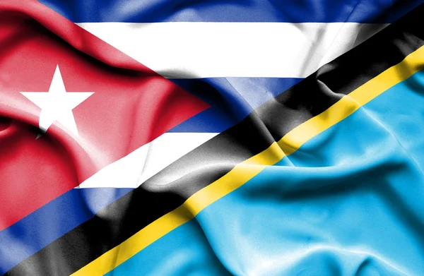 Bandera ondeante de Tanzania y Cuba —  Fotos de Stock