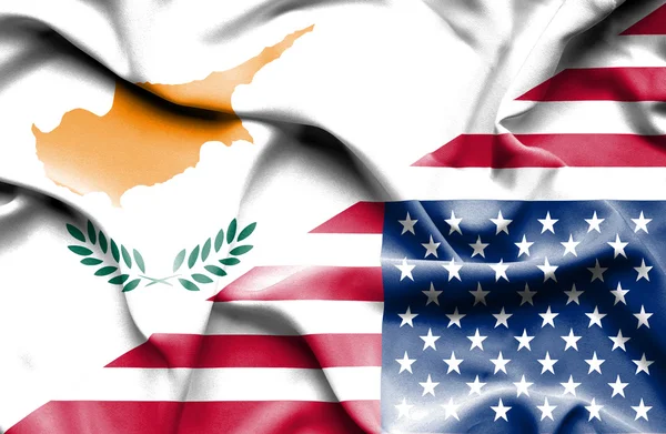 Bandeira acenando de Estados Unidos da América e Chipre — Fotografia de Stock