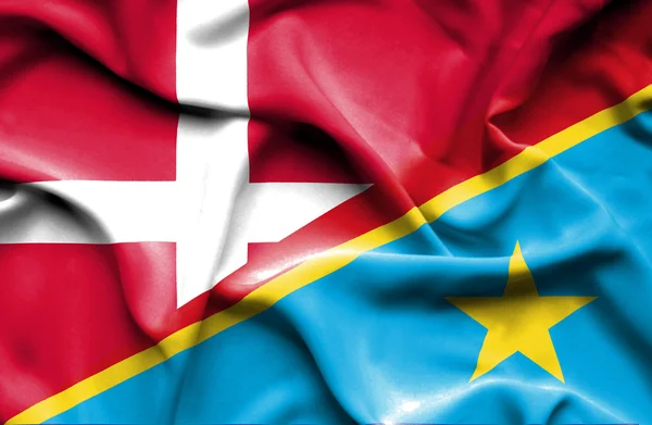 コンゴ民主共和国とデンマークの旗を振っています。 — ストック写真