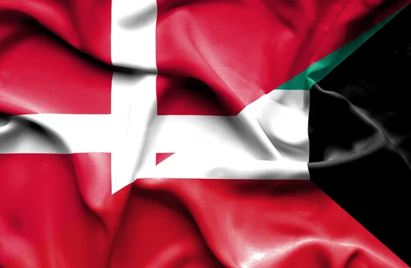 Machać flaga Kuwejtu i dania — Zdjęcie stockowe