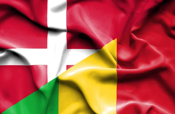 Macha flagą Mali i dania — Zdjęcie stockowe