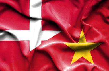 Vietnam ve Danimarka bayrağı sallayarak