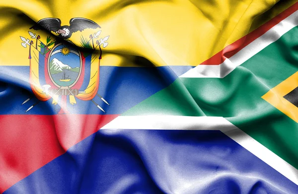 南非和厄瓜多尔那飘扬的旗帜 — 图库照片