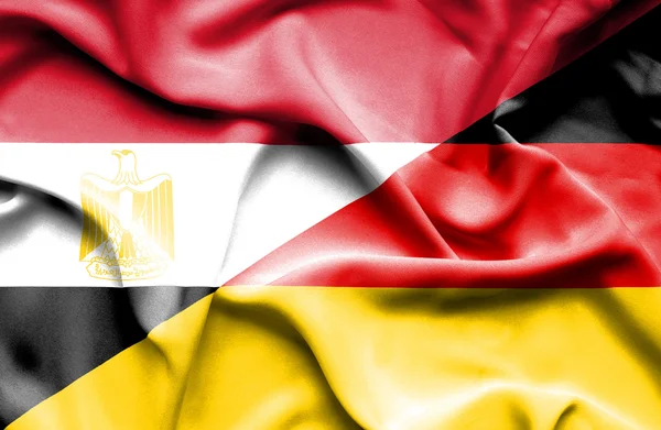 Ondeando la bandera de Alemania y Egipto — Foto de Stock