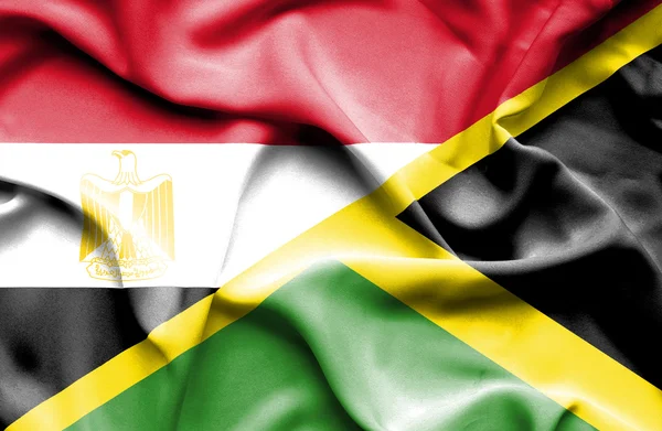 Ondeando la bandera de Jamaica y Egipto — Foto de Stock