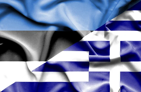 Κουνώντας τη σημαία της Ελλάδας και της Εσθονίας — Φωτογραφία Αρχείου