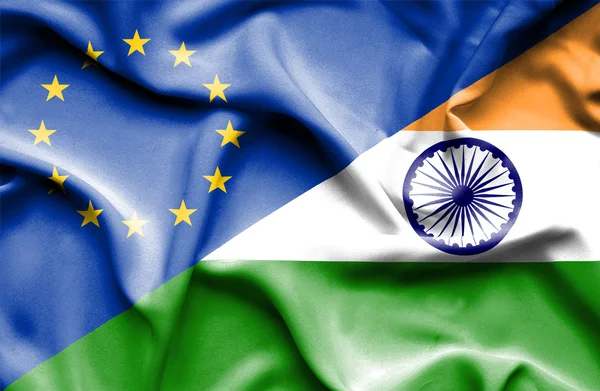 Bandiera sventola dell'India e dell'UE — Foto Stock