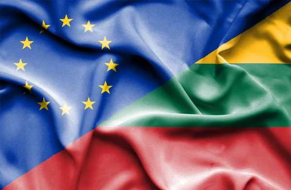 Bandera ondeante de Lituania y la UE — Foto de Stock