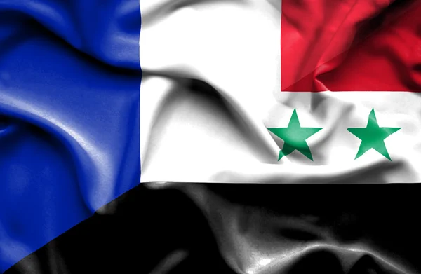Wapperende vlag van Syrië en Frankrijk — Stockfoto