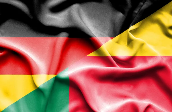 Bandeira ondulada do Benim e da Alemanha — Fotografia de Stock