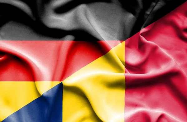 Chad ve Almanya bayrağı sallayarak — Stok fotoğraf