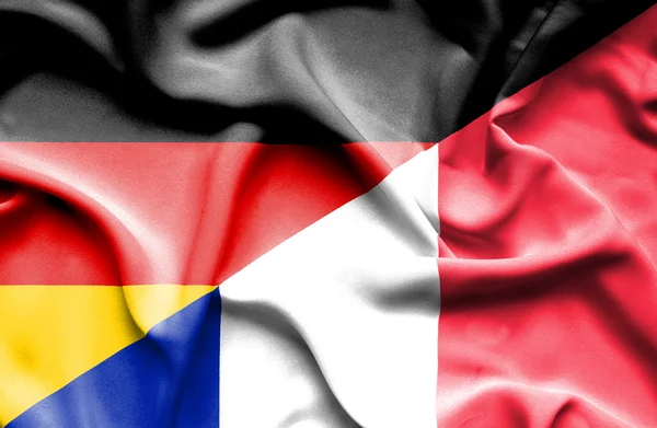 法国和德国飘扬的国旗 — 图库照片