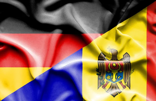 Wapperende vlag van Moldavië en Duitsland — Stockfoto