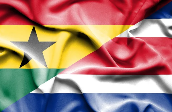 Flagge von Costa Rica und Ghana schwenken — Stockfoto