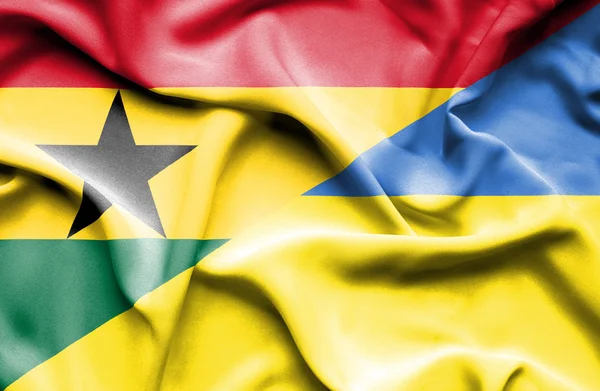 Viftande flagga Ukraina och Ghana — Stockfoto