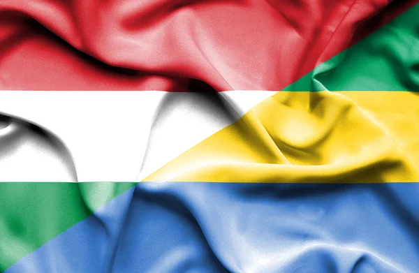 Bandeira ondulada do Gabão e da Hungria — Fotografia de Stock