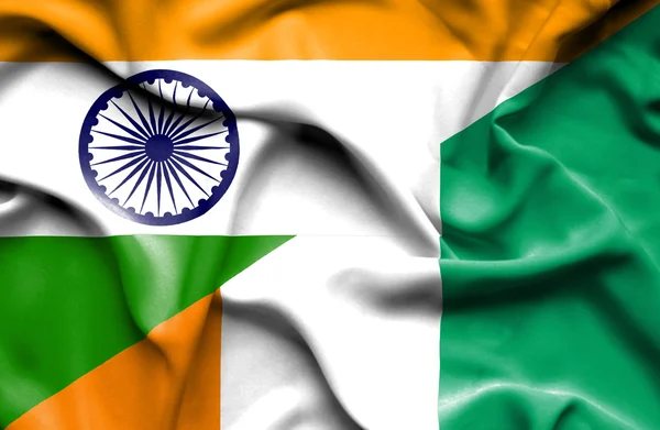 Bandiera sventolante di Costa d'Avorio e India — Foto Stock