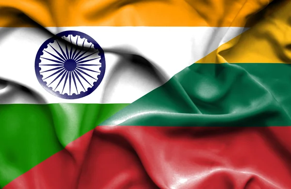 Bandera ondeante de Lituania e India — Foto de Stock