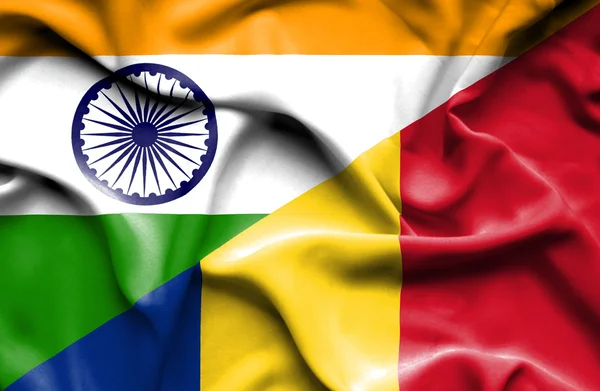 Rumänien och Indien vajande flagga — Stockfoto