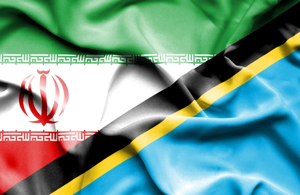 Vlající vlajka Tanzanie a Íránu — Stock fotografie