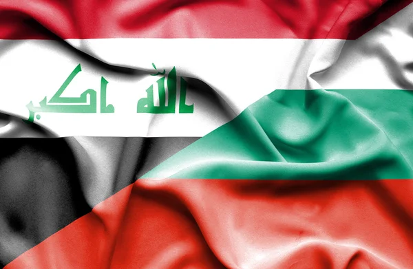 Macha flagą Bułgarii i Iraku — Zdjęcie stockowe