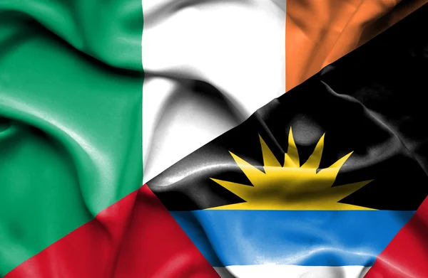 Bandera ondeante de Antigua y Barbuda e Irlanda — Foto de Stock
