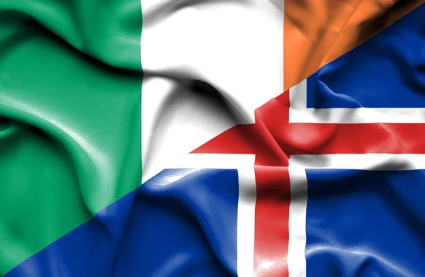 Viftande flagga Island och Irland — Stockfoto