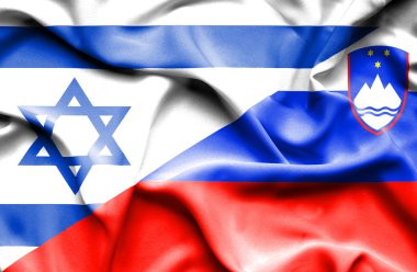 Slovenya ve İsrail bayrağı sallayarak