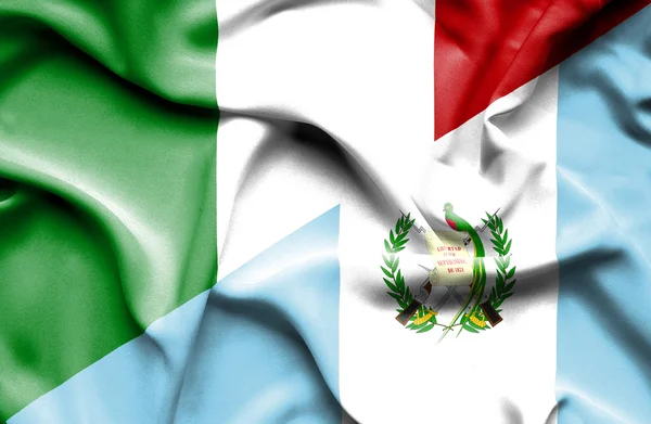 Bandera ondeante de Guatemala e Italia —  Fotos de Stock