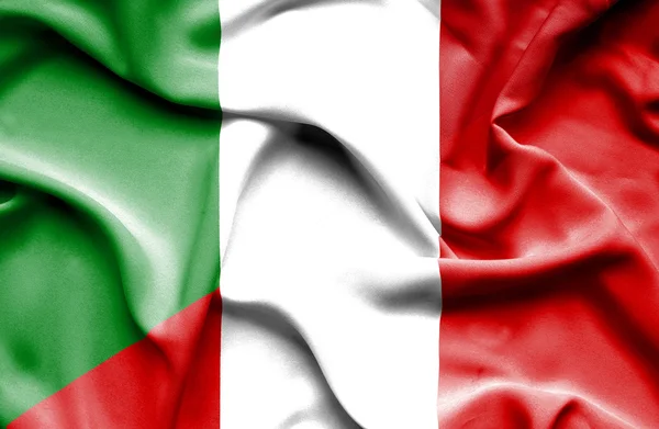 Waving flag of Peru and Italy — Stock Photo, Image