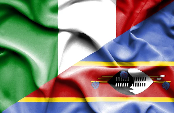 Wapperende vlag van Swazliand en Italië — Stockfoto