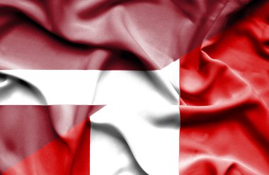 Peru ve Letonya bayrağı sallayarak