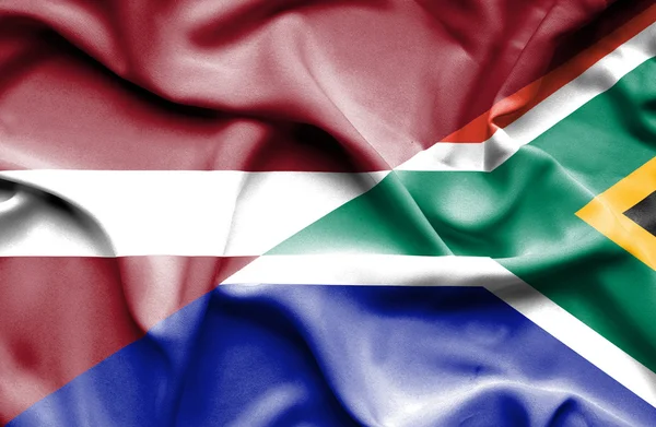 ธงของแอฟริกาใต้และลัตเวีย — ภาพถ่ายสต็อก