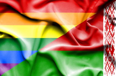 Beyaz Rusya ve Lgbt bayrağı sallayarak