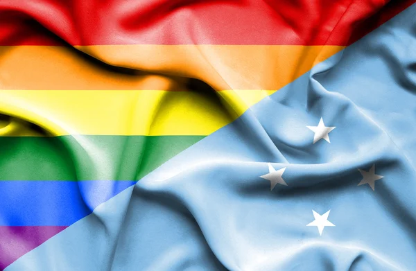 Ondeando la bandera de Micronesia y LGBT — Foto de Stock