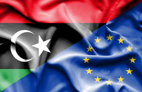 Bandiera sventolante dell'Unione europea e della Libia — Foto Stock