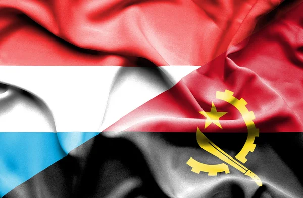 Bandera ondeante de Angola y Luxemburgo — Foto de Stock