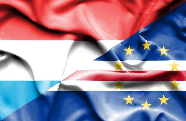 Bandeira ondulada de Cabo Verde e Luxemburgo — Fotografia de Stock