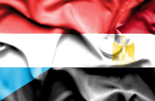 Flagge Ägyptens und Luxemburgs schwenken — Stockfoto