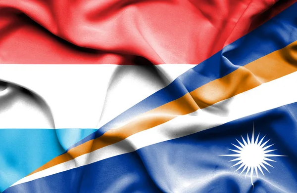 Флаг Маршалловых островов и Люксембурга — стоковое фото
