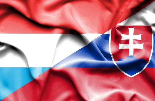 Slovakien och Luxemburg viftande flagga — Stockfoto