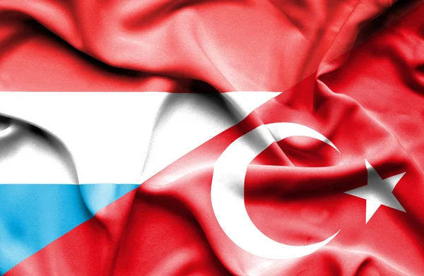 Turkiet och Luxemburg viftande flagga — Stockfoto