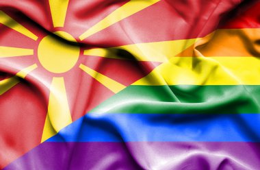 Gurur ve Makedonya Cumhuriyeti bayrağı sallayarak