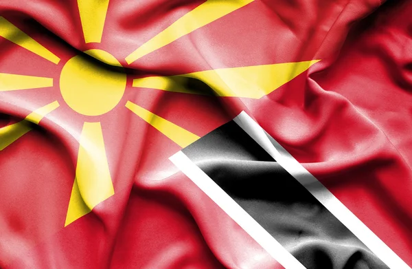 Trinidad és Tobago és Macedónia hullámzó zászlaja — Stock Fotó