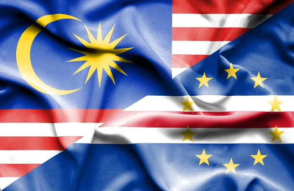 Sventolando bandiera di Capo Verde e Malesia — Foto Stock