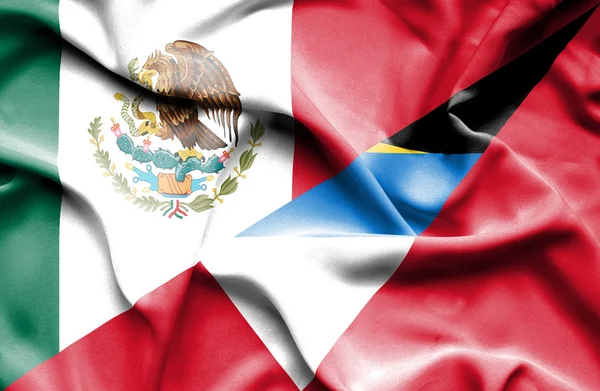 Bandera ondeante de Antigua y Barbuda y México —  Fotos de Stock