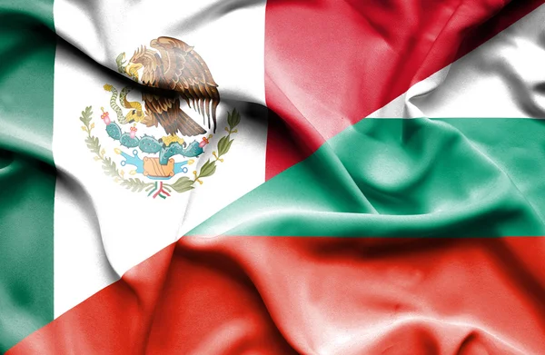 Bandeira ondulada da Bulgária e México — Fotografia de Stock