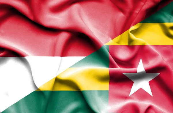 Bandeira ondulada do Togo e Mônaco — Fotografia de Stock