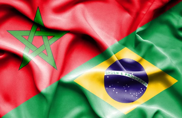 Bandeira acenando de Brasil e Marrocos — Fotografia de Stock