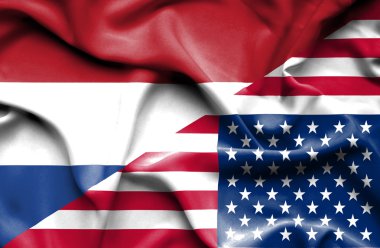 İngiltere ve Hollanda bayrağı sallayarak